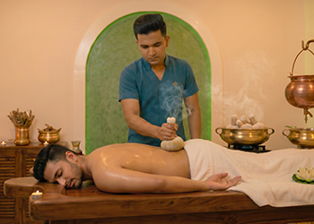 Potli Massage (Kizhi Therapy) – Ayurvedic Herbal Poultice Massage for Pain Relief